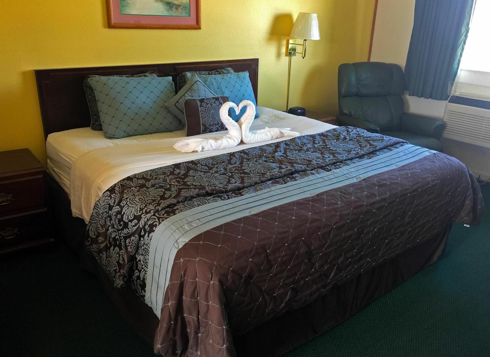 Americas Best Value Inn & Suites Macon At Sunset Dr Eksteriør billede